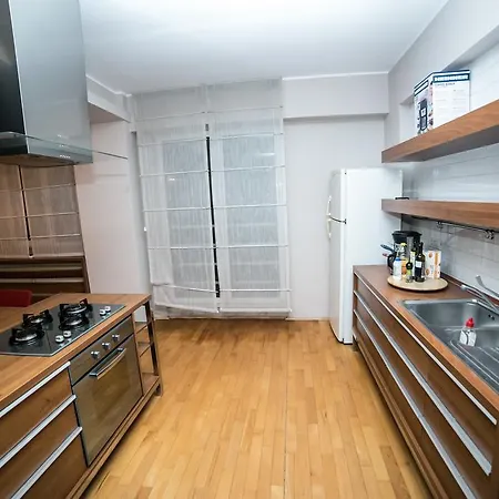 Апартаменти Cosmopolitan Internations Flat