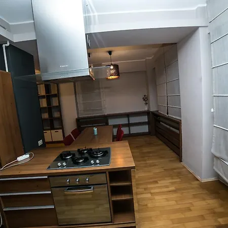 Cosmopolitan Internations Flat