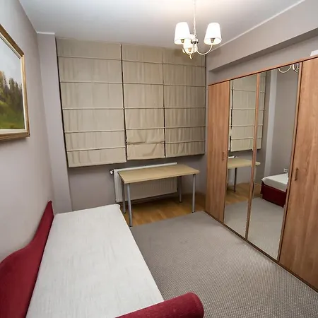 Cosmopolitan Internations Flat