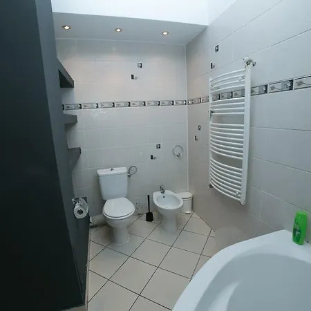 Апартаменти Cosmopolitan Internations Flat