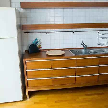Апартаменти Cosmopolitan Internations Flat